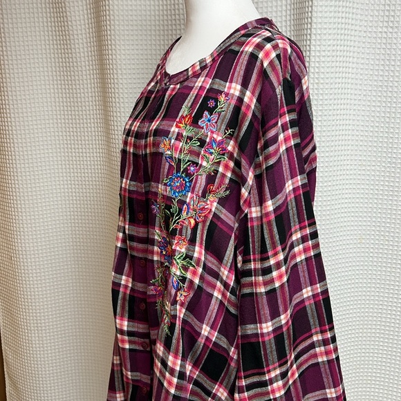 🌸The Pioneer Woman🌸 Embroidered Flannel top, Long Sleeve Button front ~ XXXXL - Picture 8 of 11